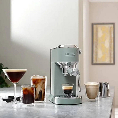 Qəhvə bişirən Delonghi EC890.GR