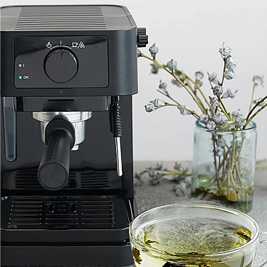 Qəhvə bişirən Delonghi EC890.M