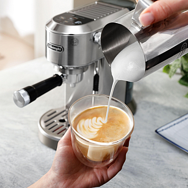 Qəhvə bişirən Delonghi EC890.M