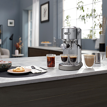 Qəhvə bişirən Delonghi EC890.M